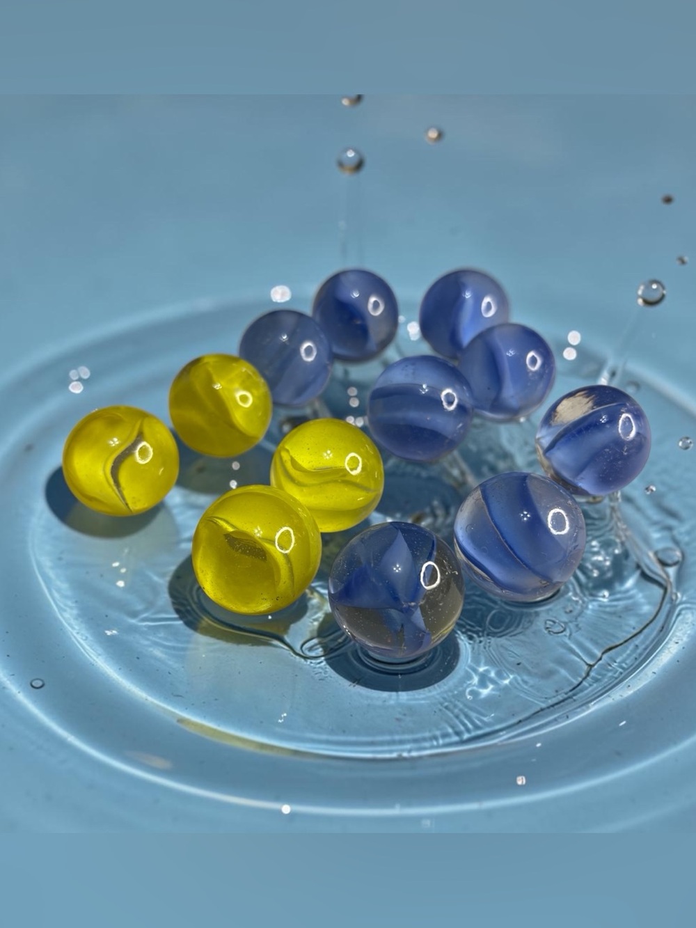 Vintage 12 Boulder Shooter Cat Eye Glass Marbles Jumbo 1.4” 4 Yellow 8 Blue